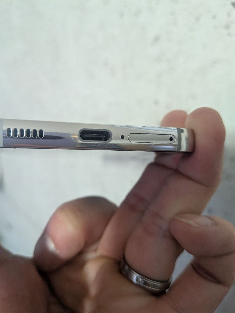 docomo Galaxy S22 本体【美品】