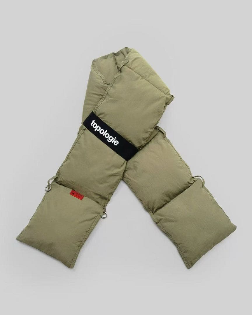 topologie オリーブグリーン ダウンマフラー　Puffer Scarf
