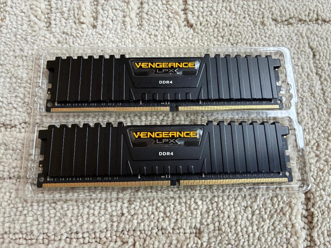 CORSAIR DDR4 32GB(2X16GB) 2666MHz ジャンク