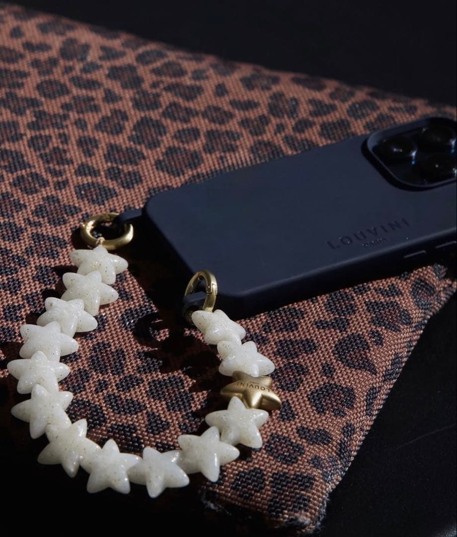 LOUVINI ハンド ストラップ　PETIT ETOILE　WHITE
