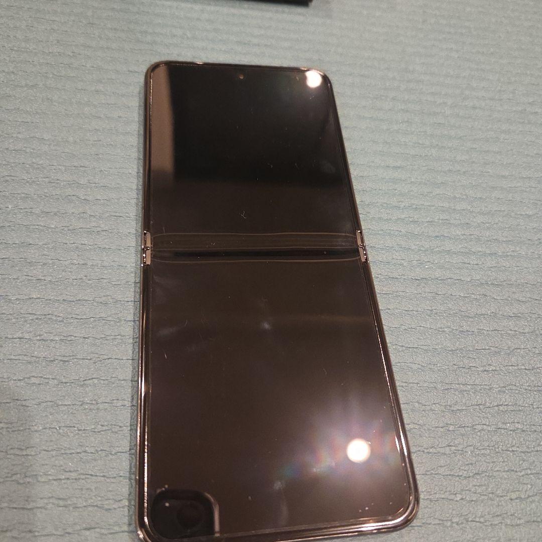 Samsung Galaxy Z Flip5 本体 + ケース + 充電ケーブル