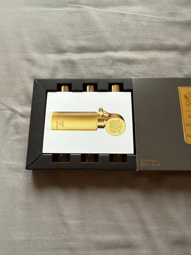 新品 Aedes de Venustas アエデス アイリス ナザリナ 未使用