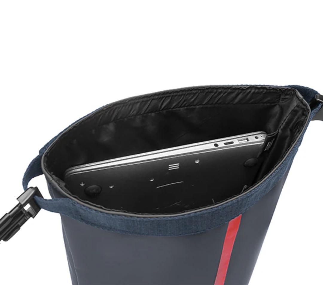 新品プラダ LUNA ROSSA オーシャンセーリングバッグ ノベルティ