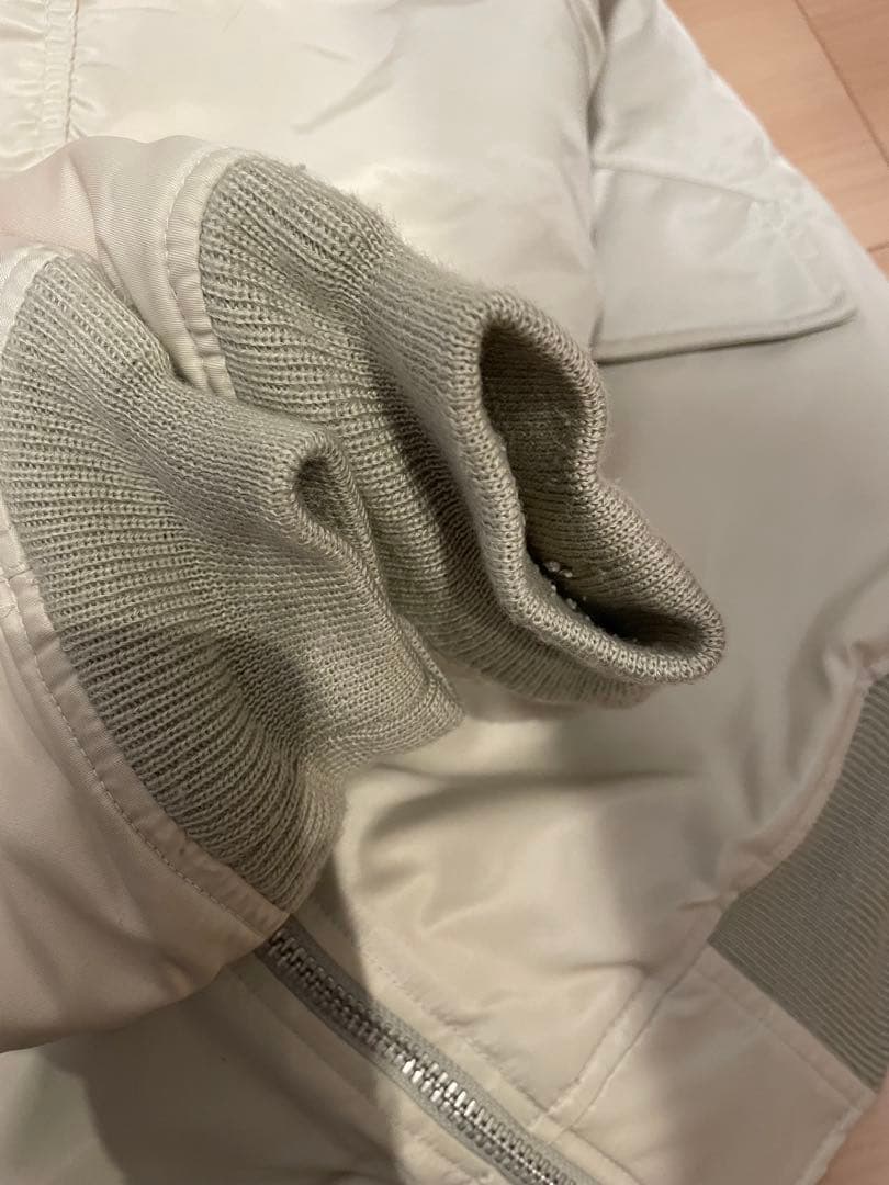 S*ね様 【希少】OLD UNIQLO MA-1 ホワイト XL 短丈 ワイドシ