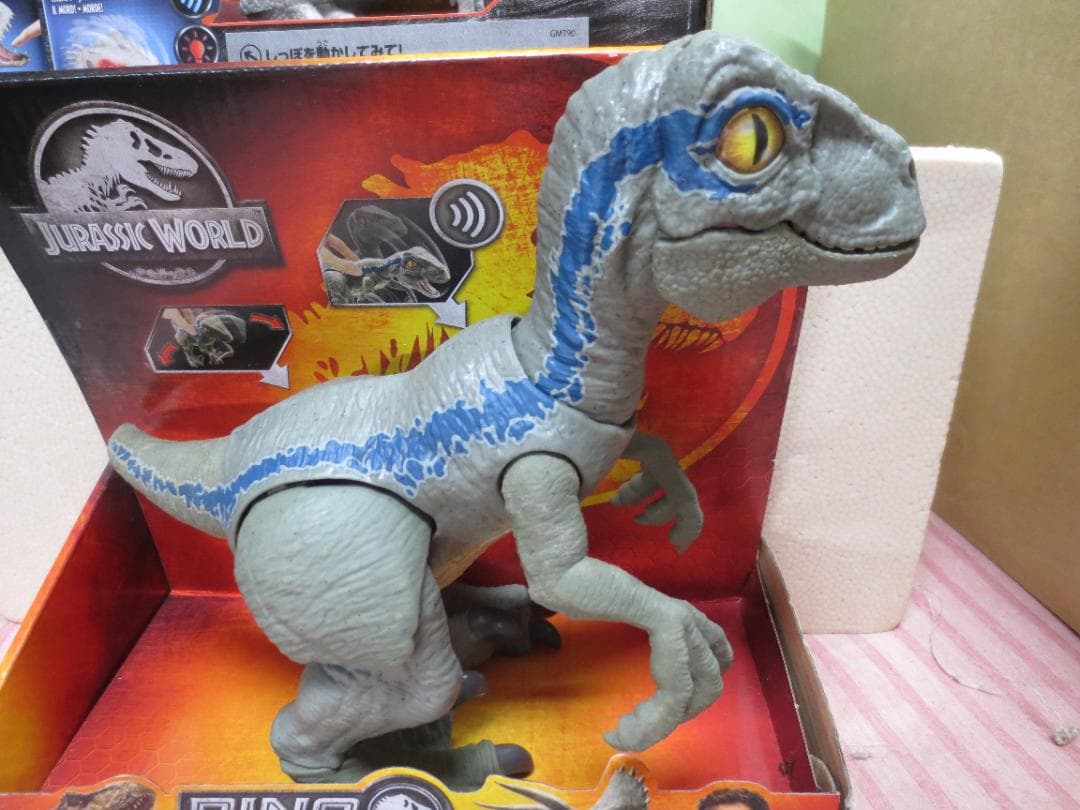 ジュラシックワールド ベビーブルー サウンド&アクション DINO RIVALS
