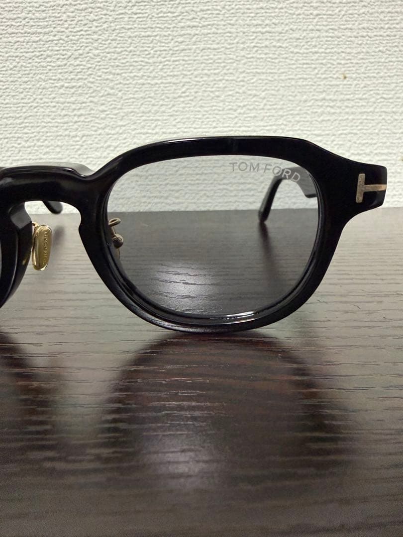 TOM FORD ブラック サングラス　FT1230-D/S 01A
