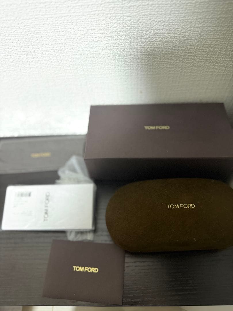 TOM FORD ブラック サングラス　FT1230-D/S 01A