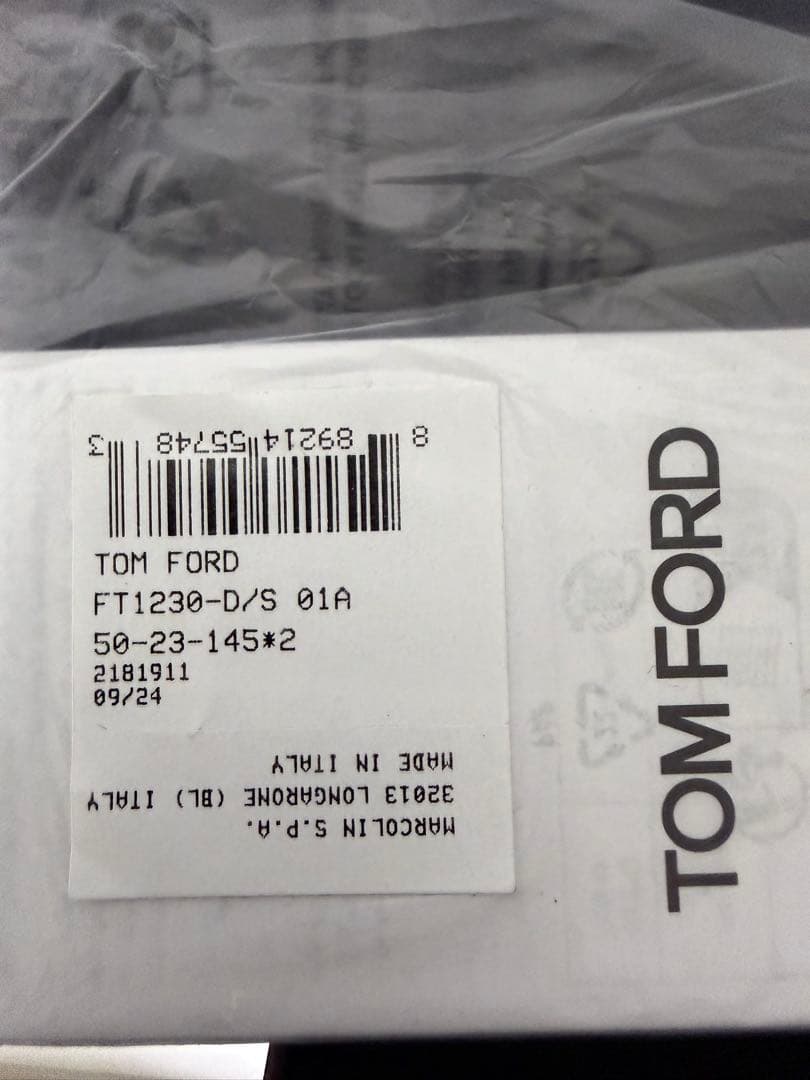 TOM FORD ブラック サングラス　FT1230-D/S 01A