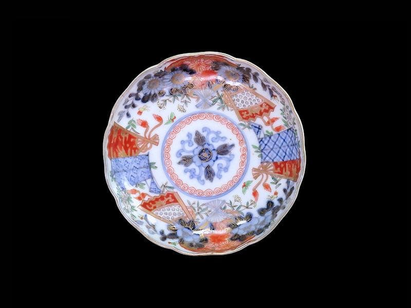 古伊万里　金襴手　椿に菊　花に扇の図　４寸皿　B273AS-fbur
