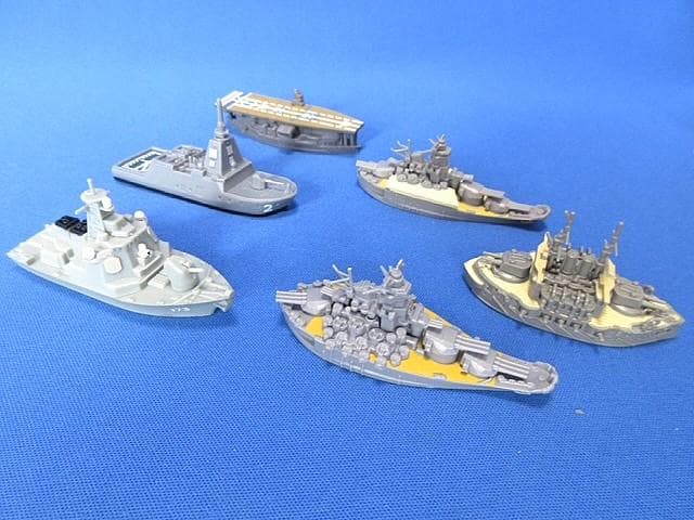 海洋堂　カプセルQミュージアム　デフォルメシリーズ　戦艦大和、武蔵等　9種