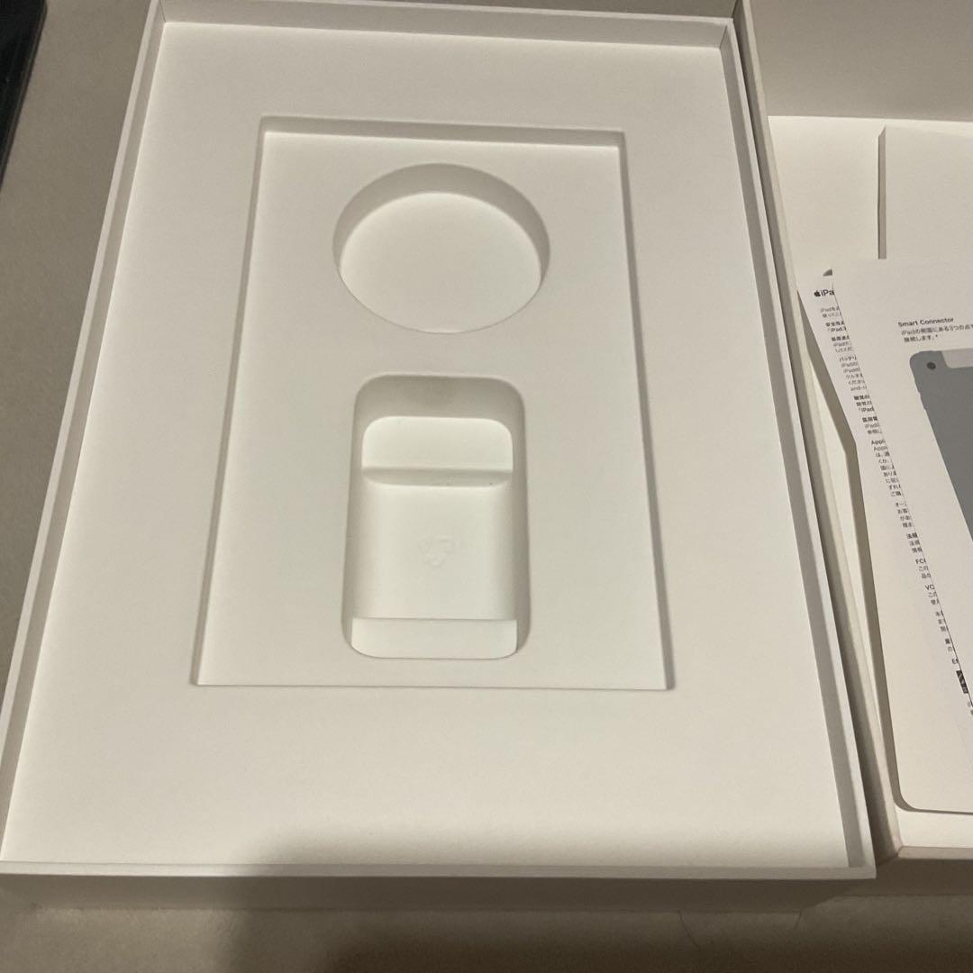 iPad 第9世代　wifi+cellular スペースグレイ　本体