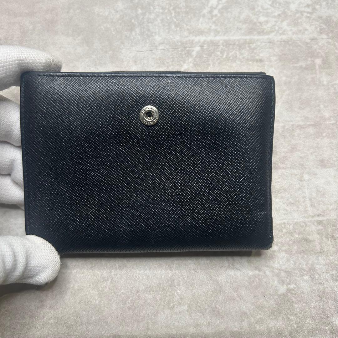 美品✨PRADA プラダ 折り財布 サフィアーノ トライアングル ロゴ 黒