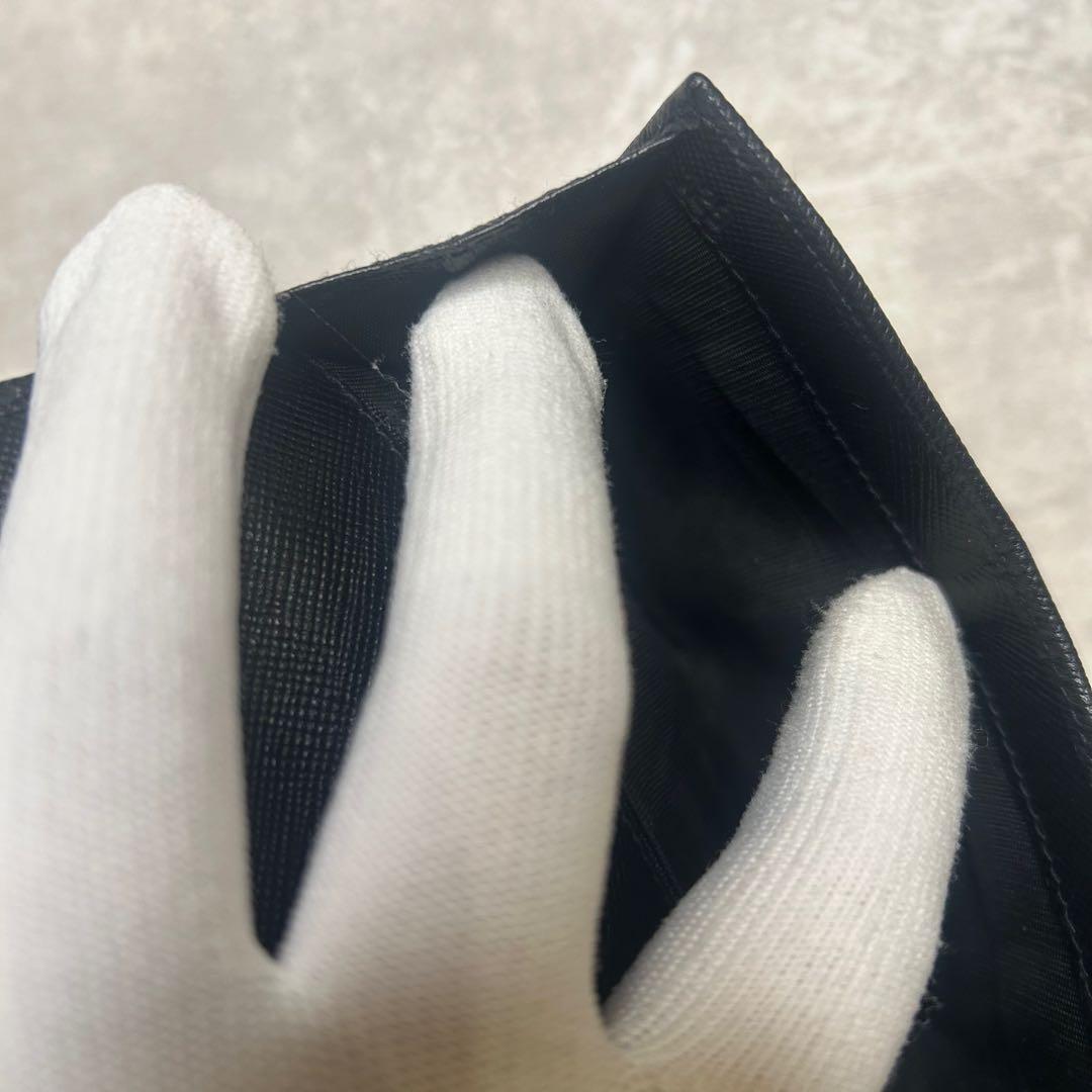 美品✨PRADA プラダ 折り財布 サフィアーノ トライアングル ロゴ 黒