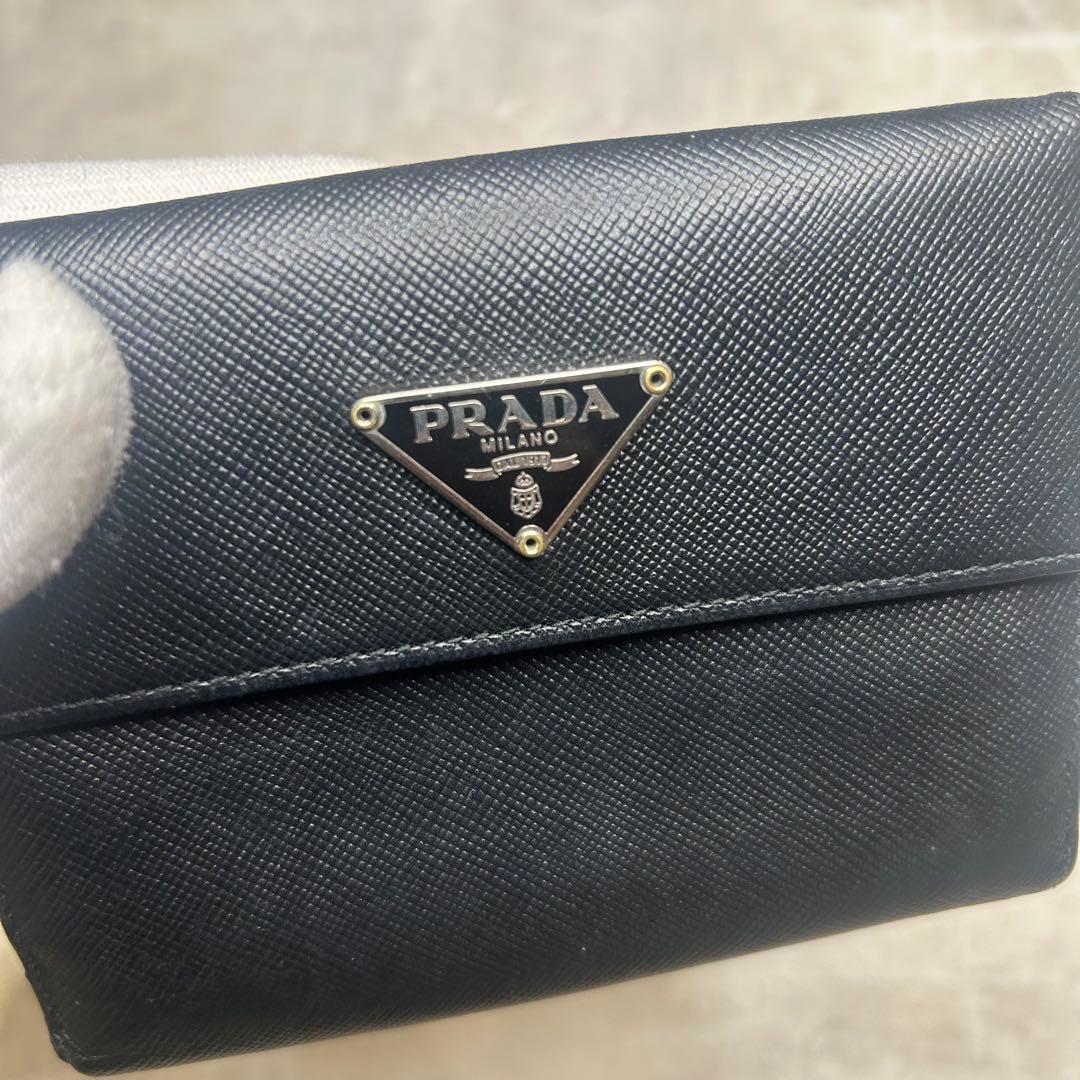 美品✨PRADA プラダ 折り財布 サフィアーノ トライアングル ロゴ 黒