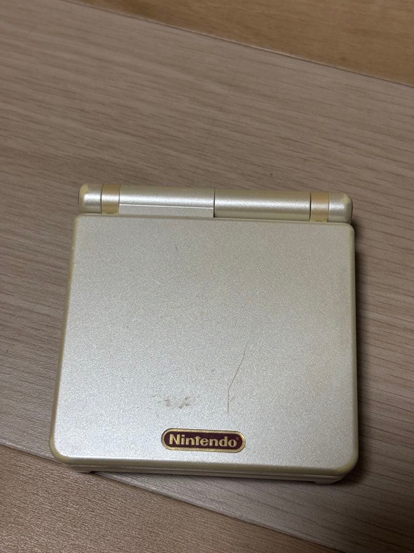 ゲームボーイアドバンスSP ファミコンカラー　本体のみ