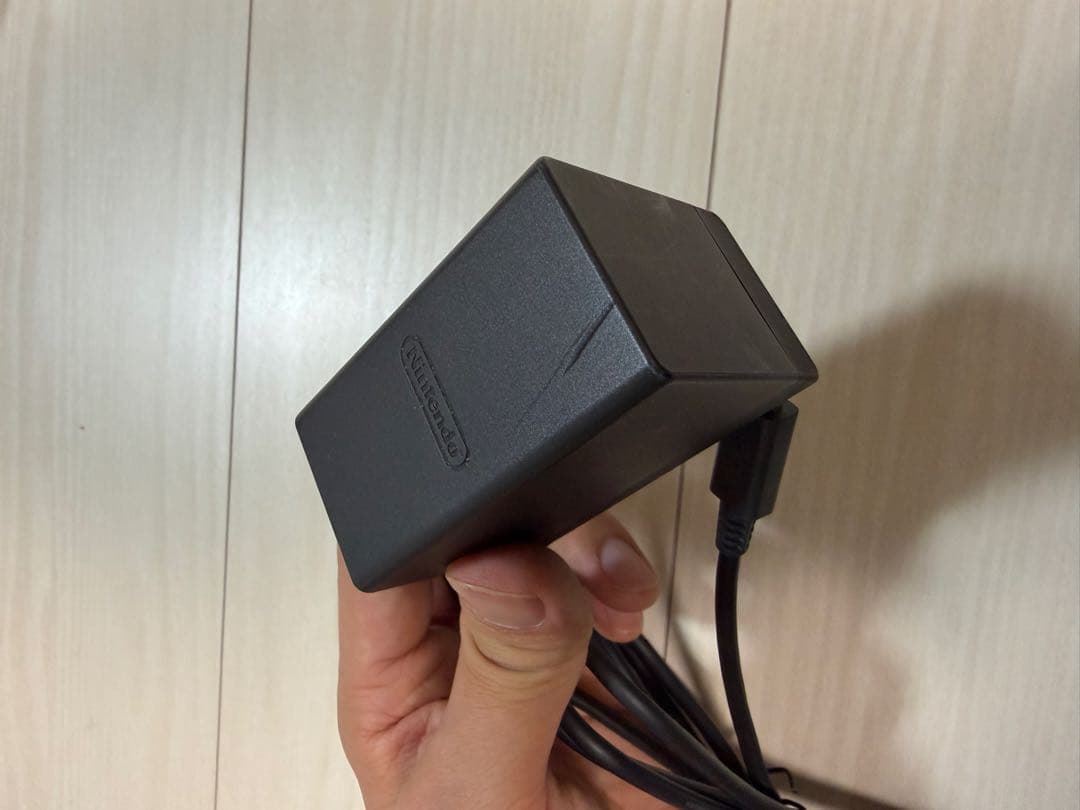 【美品・付属品完備】Nintendo Switch