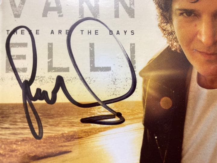 【サイン入り】Gino Vannelli “These Are The Days