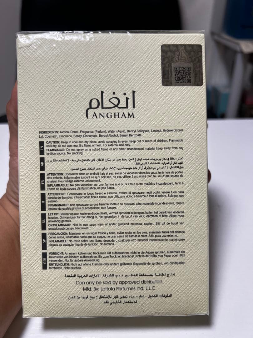 Lattafa Angham 香水 100ml