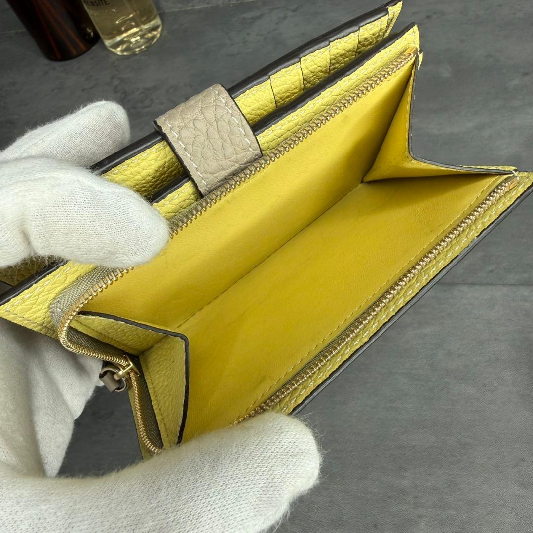 【極美品】ボナベンチュラ ベルテッドウォレット シュリンクレザー エトープ
