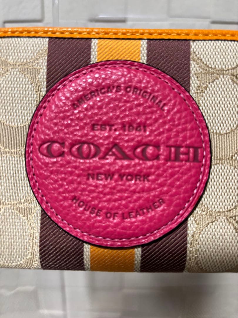 COACH 二つ折り財布デンプシースモールジップアラウンド　ベージュ　新品未使用