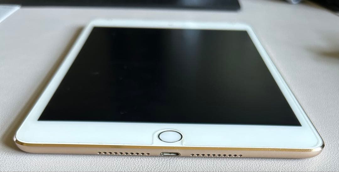 iPad mini4 ゴールド WIFI+Cellular Model 16GB