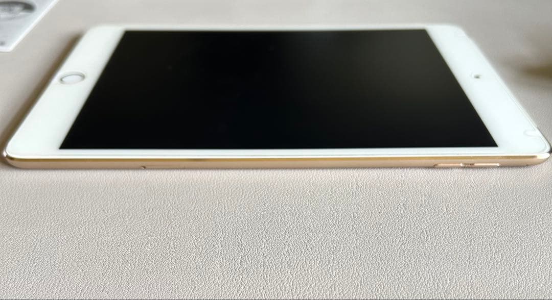 iPad mini4 ゴールド WIFI+Cellular Model 16GB