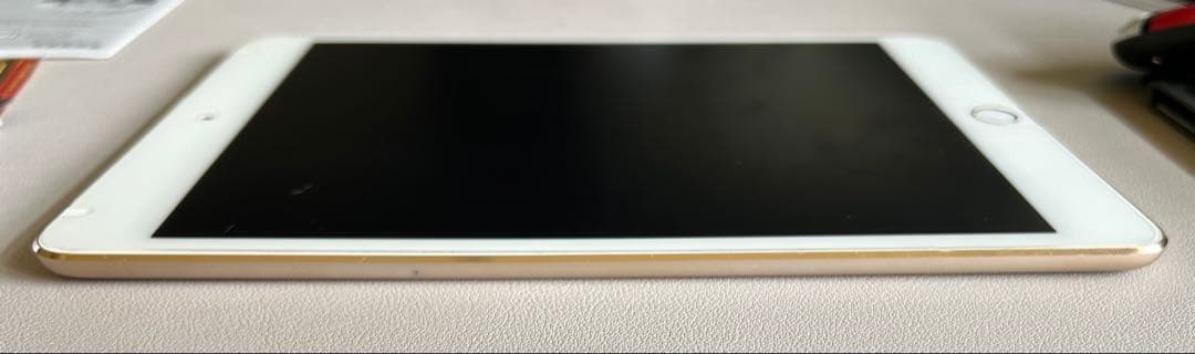 iPad mini4 ゴールド WIFI+Cellular Model 16GB