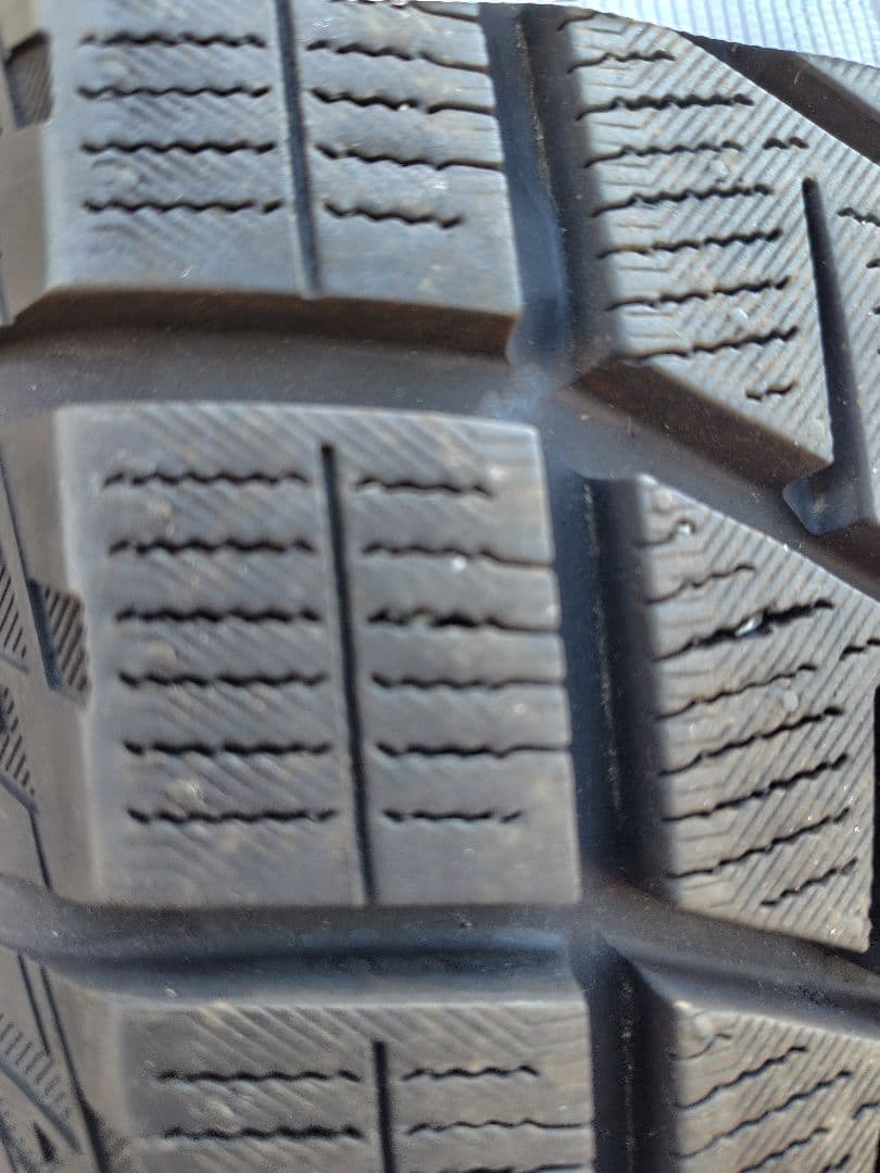 ヨコハマ アイスガードIG60 215/65R16