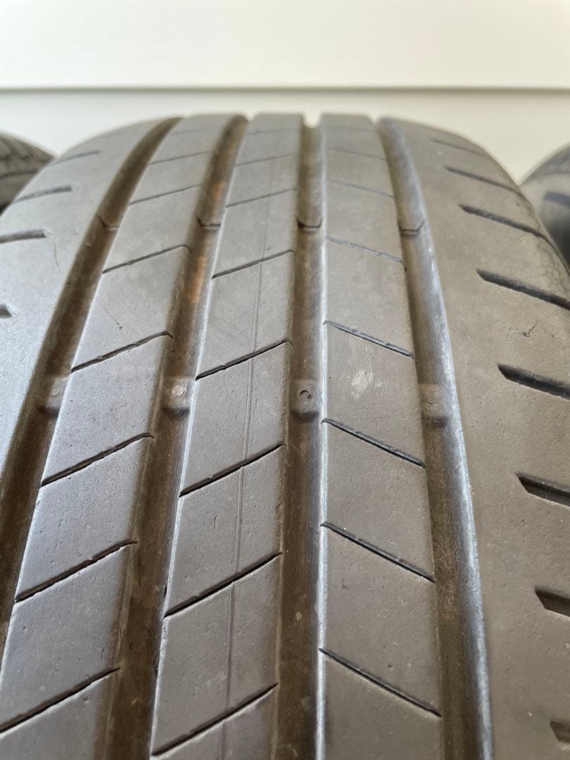 ①BRIDGESTONE TURANZA T005 215/60R17
