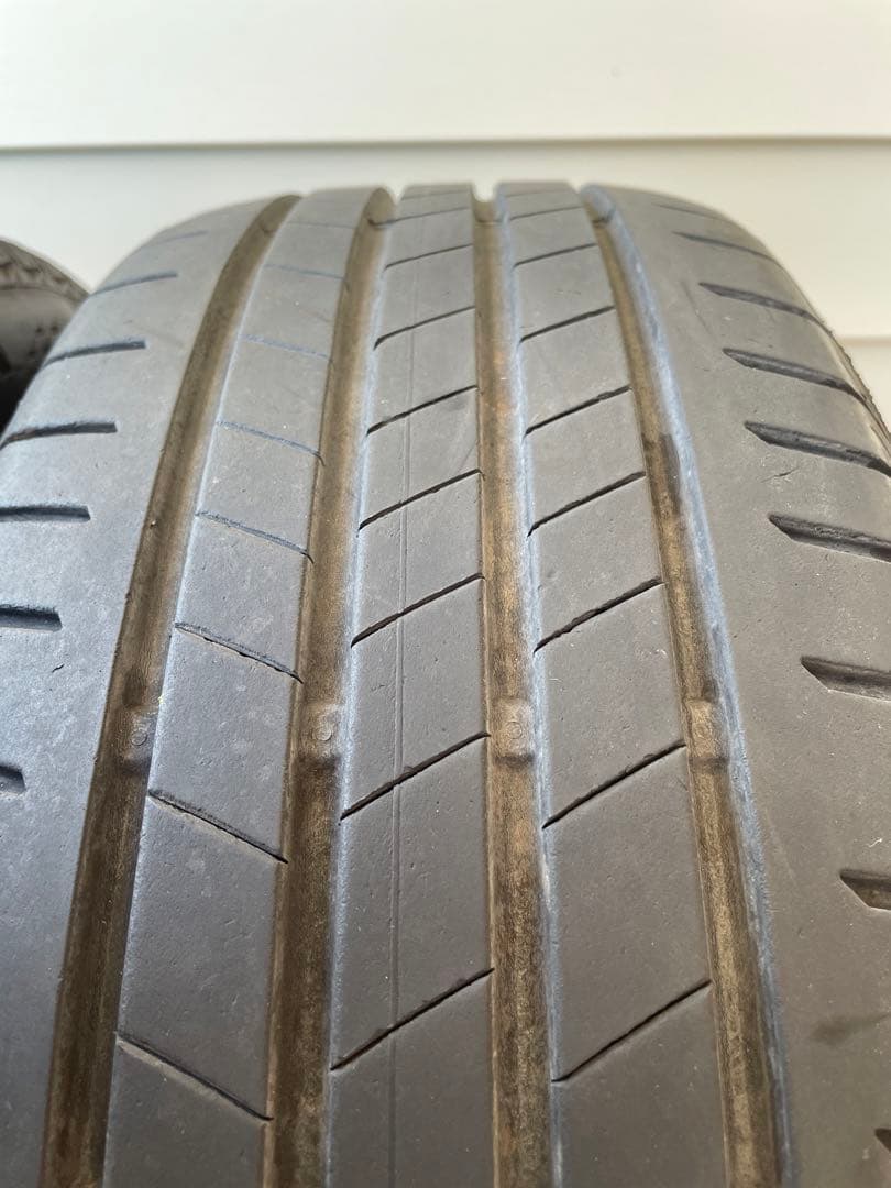 ①BRIDGESTONE TURANZA T005 215/60R17
