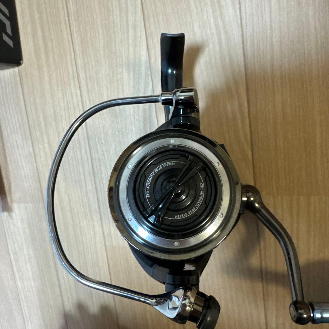 DAIWA SALTIGA 4500H スピニングリール