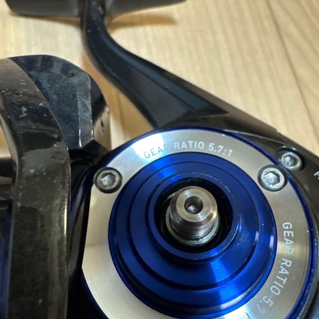 DAIWA SALTIGA 4500H スピニングリール