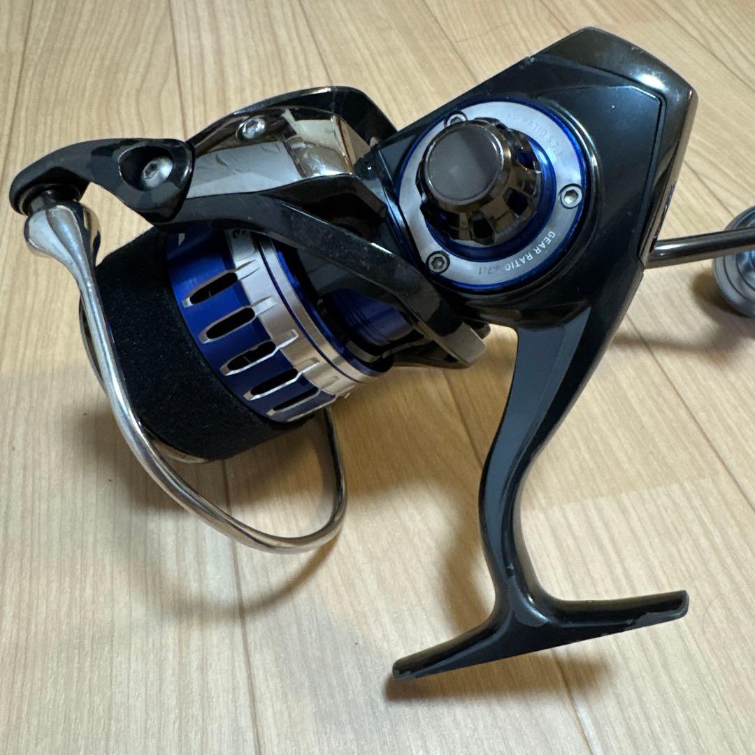 DAIWA SALTIGA 4500H スピニングリール