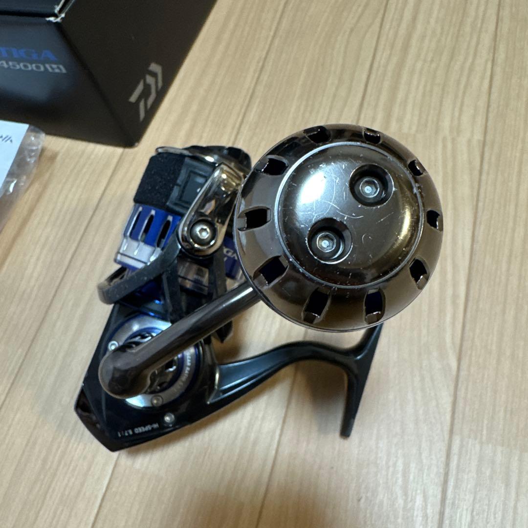 DAIWA SALTIGA 4500H スピニングリール