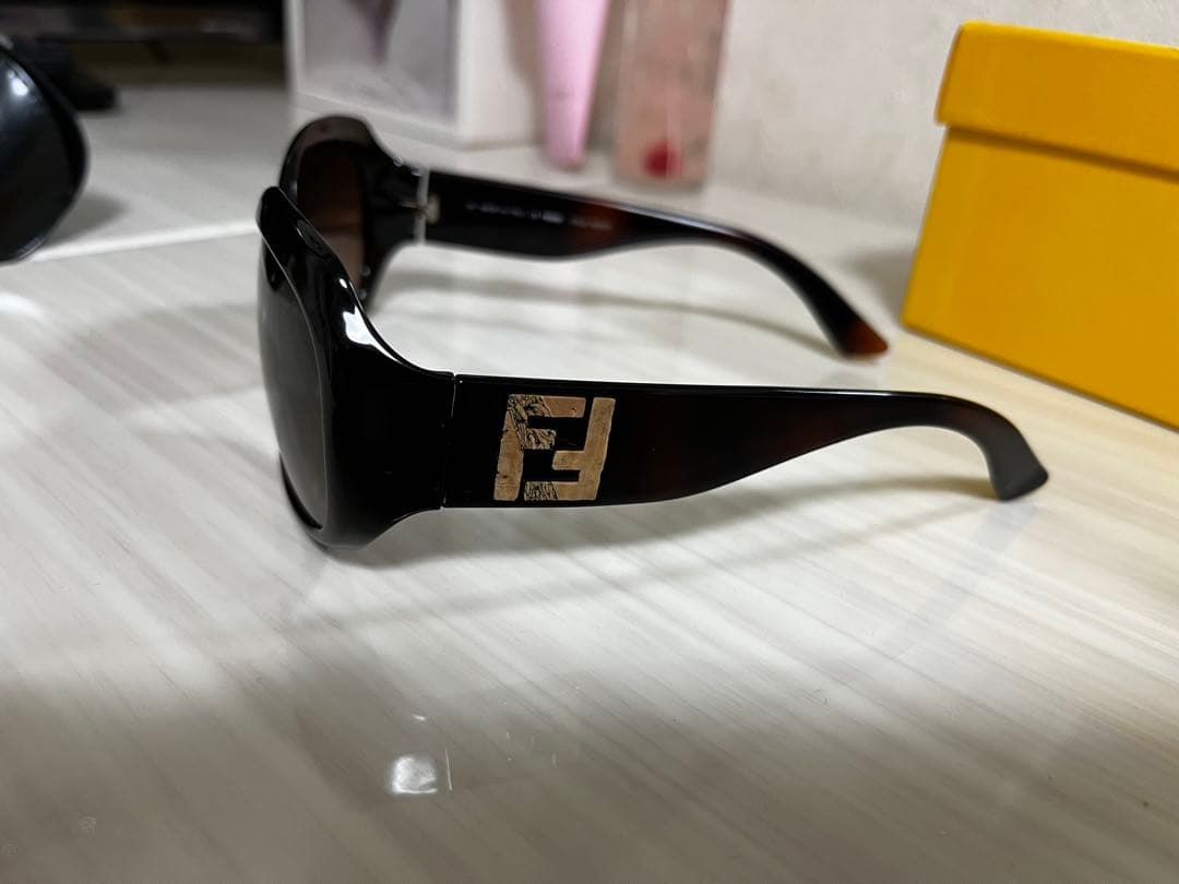 D*a様 FENDI FS501 サングラス ブラウン/ブラック