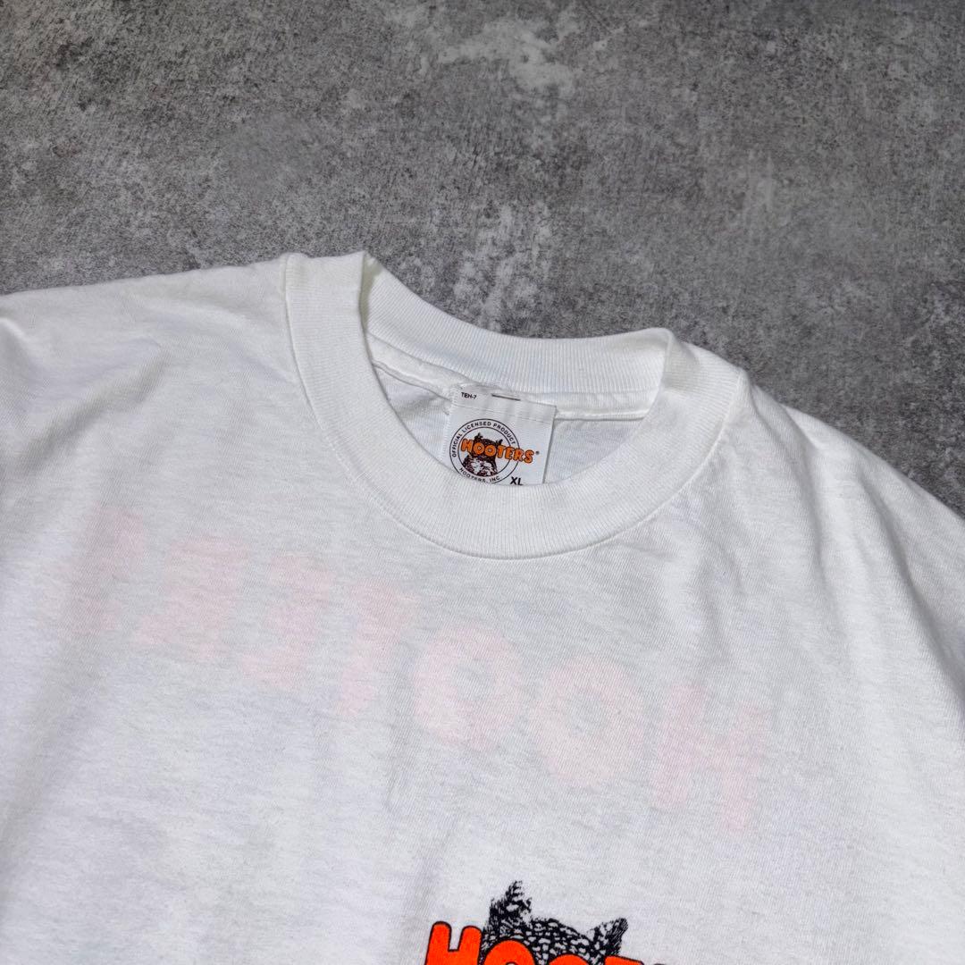 90's \"HOOTERS\" S/S Good Print Tee USA製