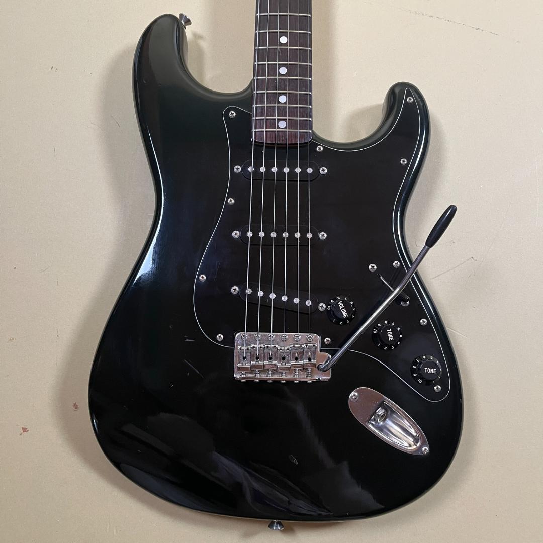 Squier CST-30 SQシリアル 1984年製 ストラトキャスター