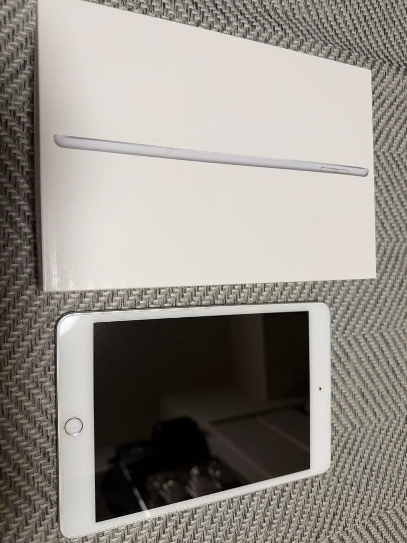 iPad mini 第5世代 64GB Wi-Fi + Cellularシルバー