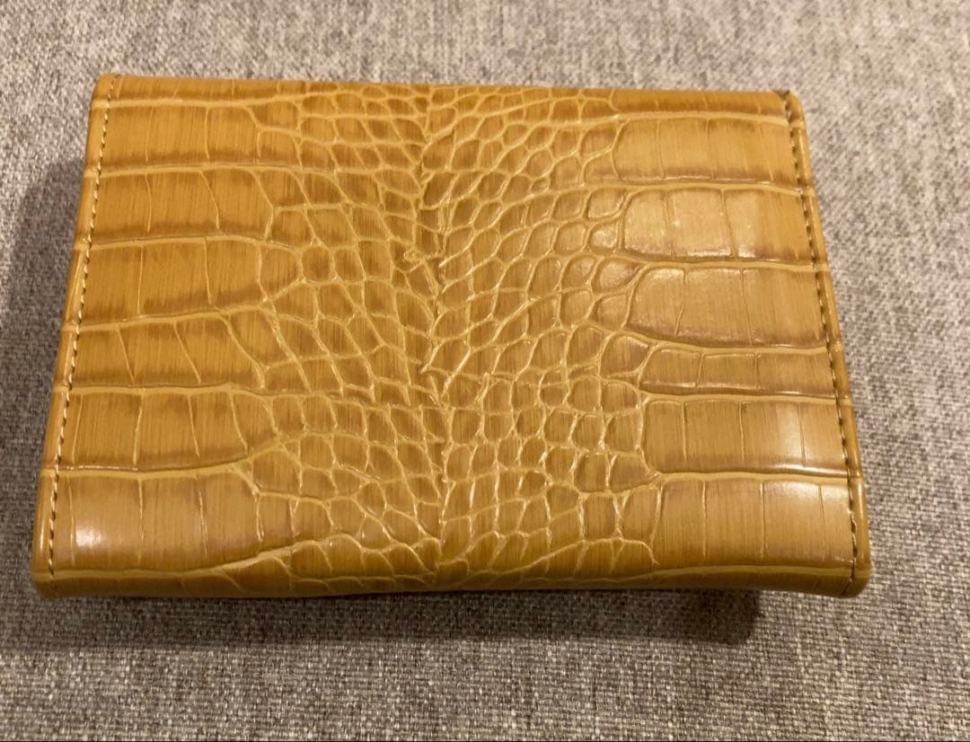 K*a様 【皇居 菊の紋章入り】2つ折り財布　クロコダイル柄　新品未使用品　希少