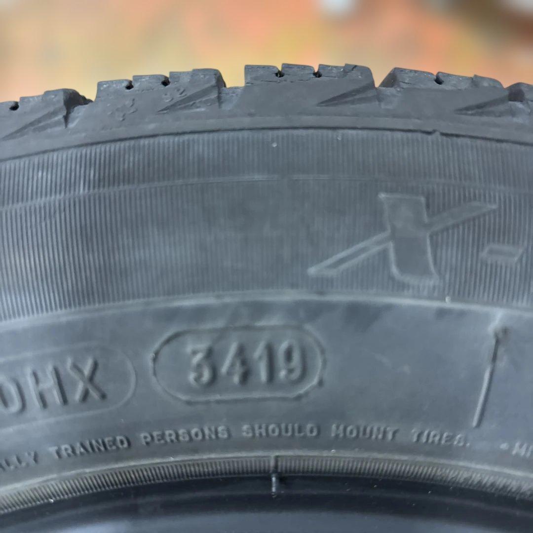 送料込み　155/65R14 ミシュラン　スタッドレスタイヤ　4本セット
