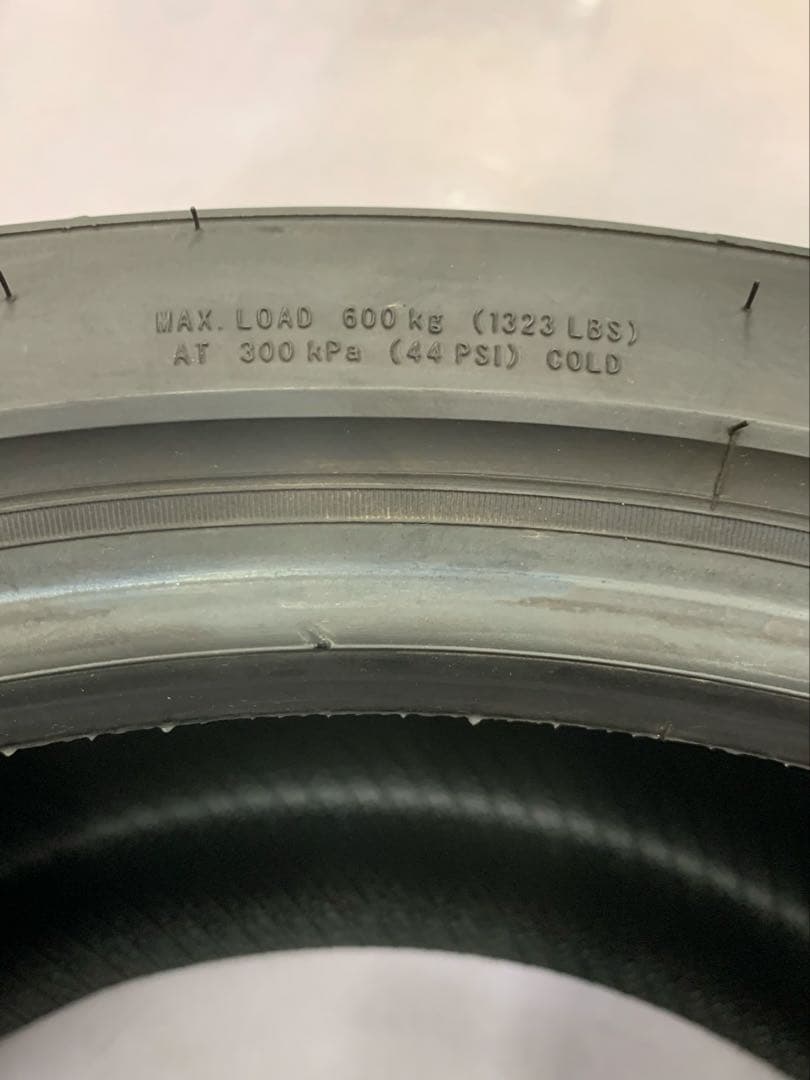 255/35R18 シバタイヤ　R23 Z33 Z34 スカイライン　スープラ