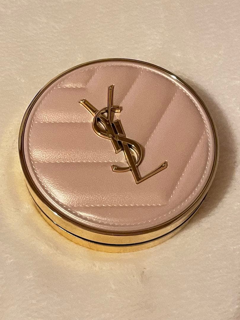 未使用品★YSL　ラディアント　タッチ　グロウパクト　B20　替えパフ付き