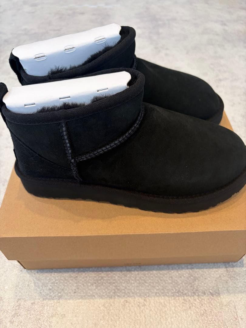 UGG WCLASSIC ULTRA MINIクラシックウルトラミニムートン