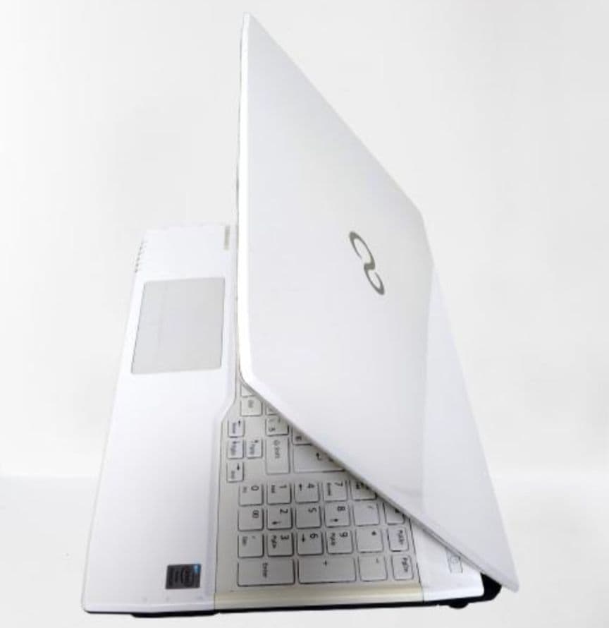 富士通 FUJITSU　LIFEBOOKWindows　プレミアムホワイトノート