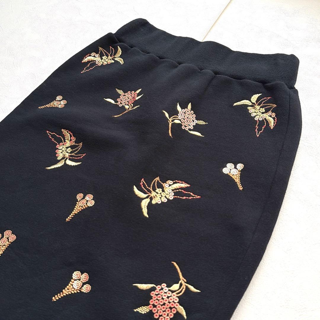 mame kurogouchi スパンコールスカート 刺繍 タイト 黒