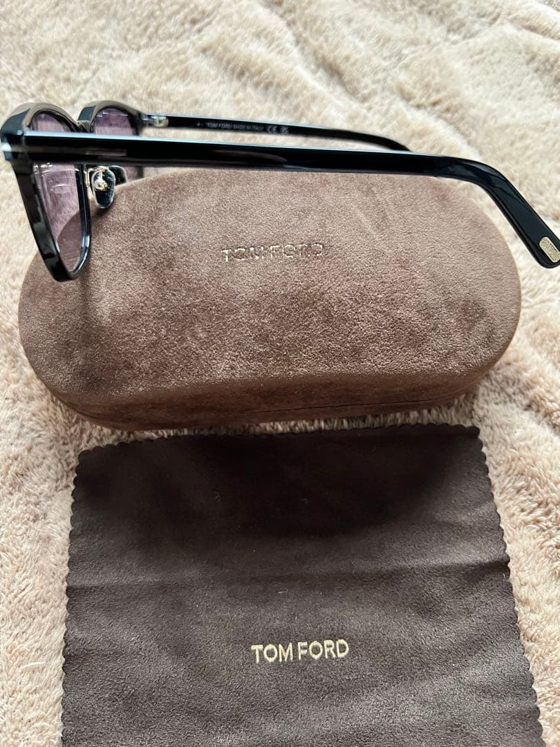 TOM FORD ブラック サングラス ケース付き