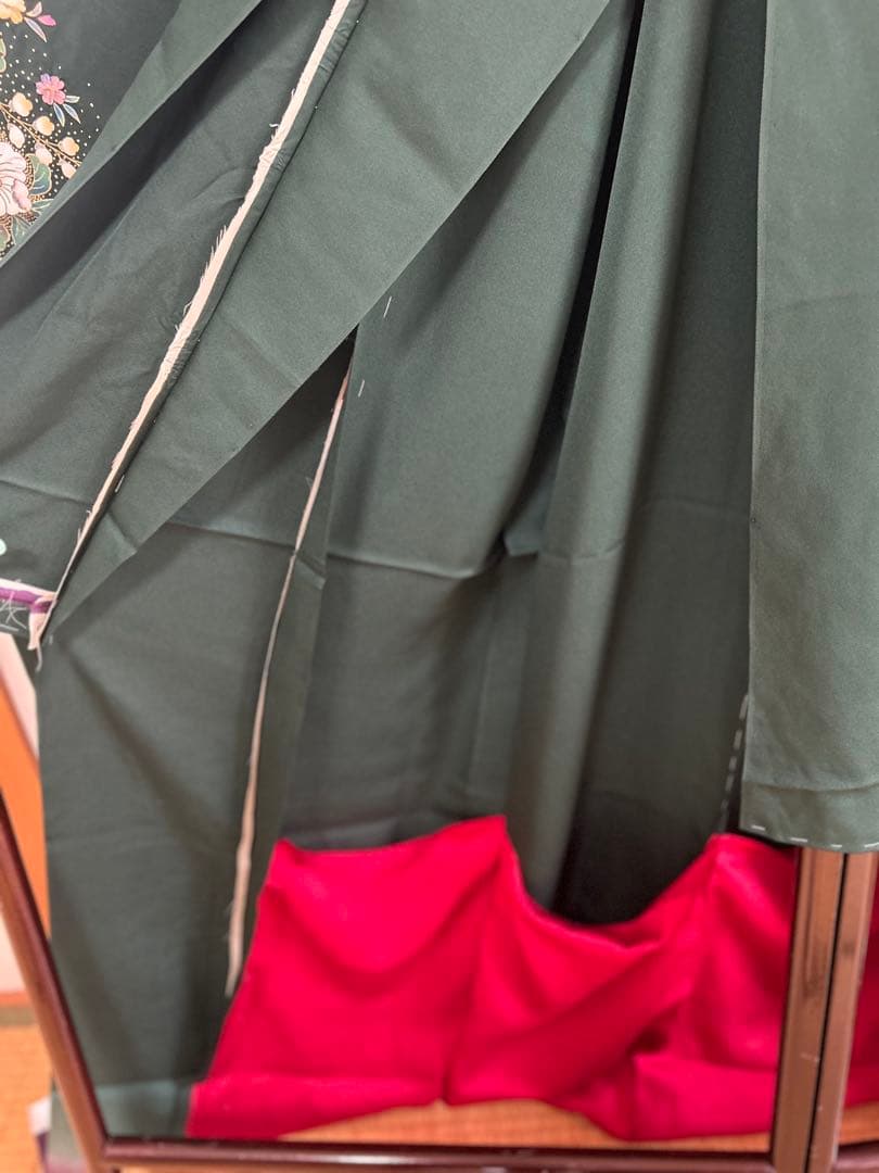 未使用 仮絵羽 振袖 孔雀 絞り 高級 ちりめん 高級振袖 反物 着物 和服