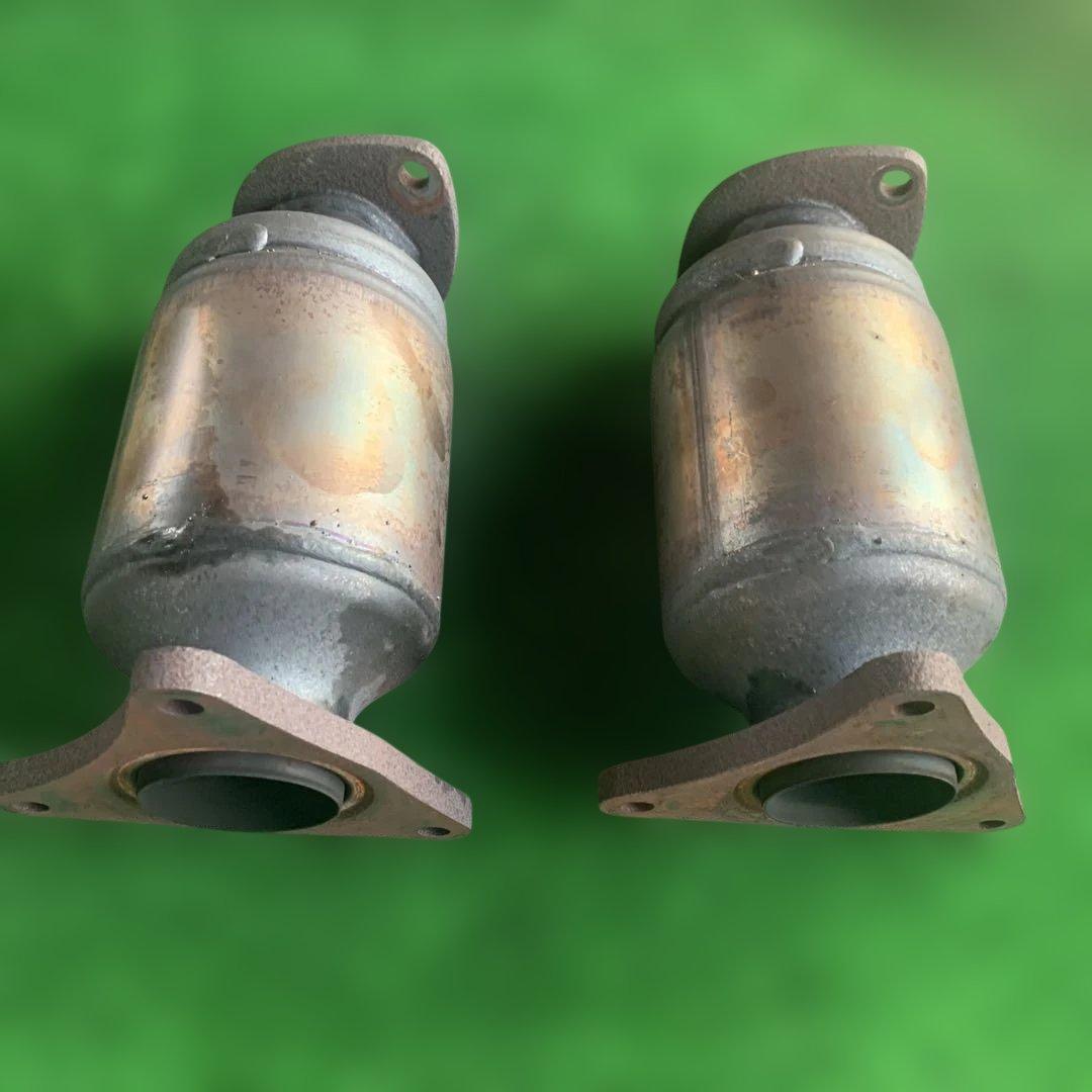 トヨタ　セルシオ　30 31 後期　純正フロント触媒2個セット　GA4 中古品