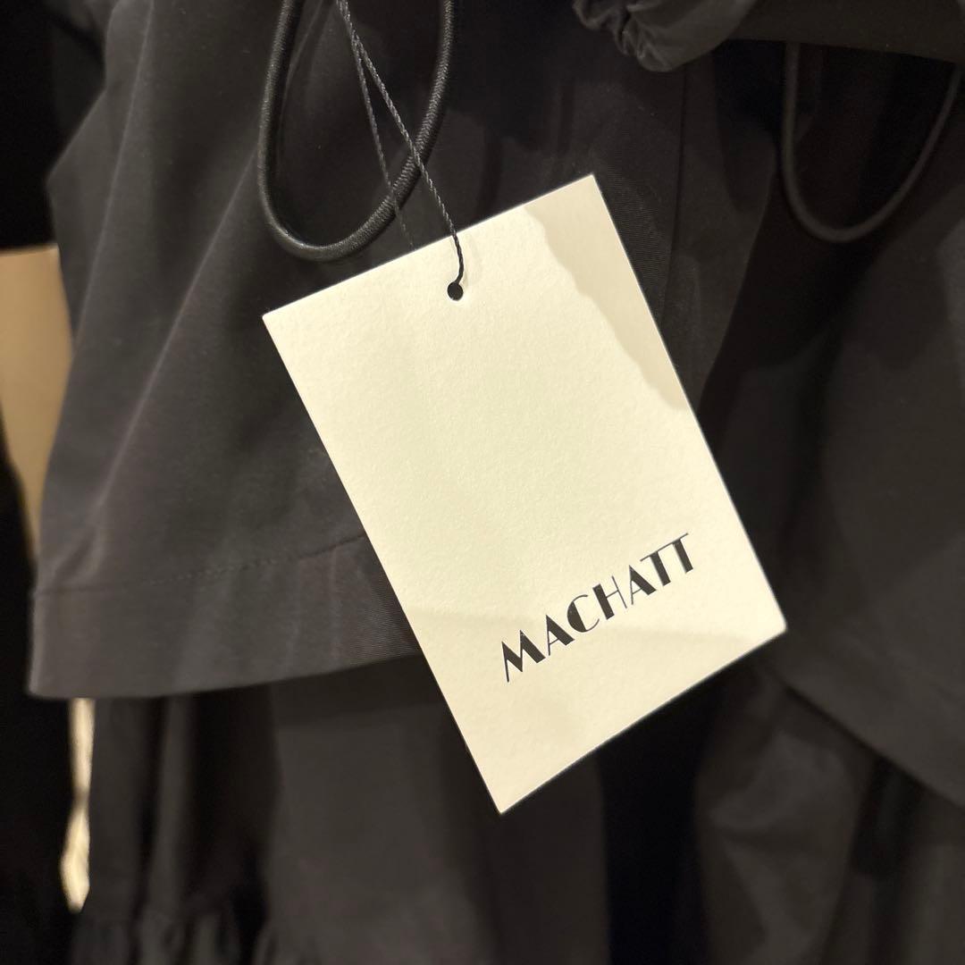 マチャット　ハーフジップバルーンドレス
