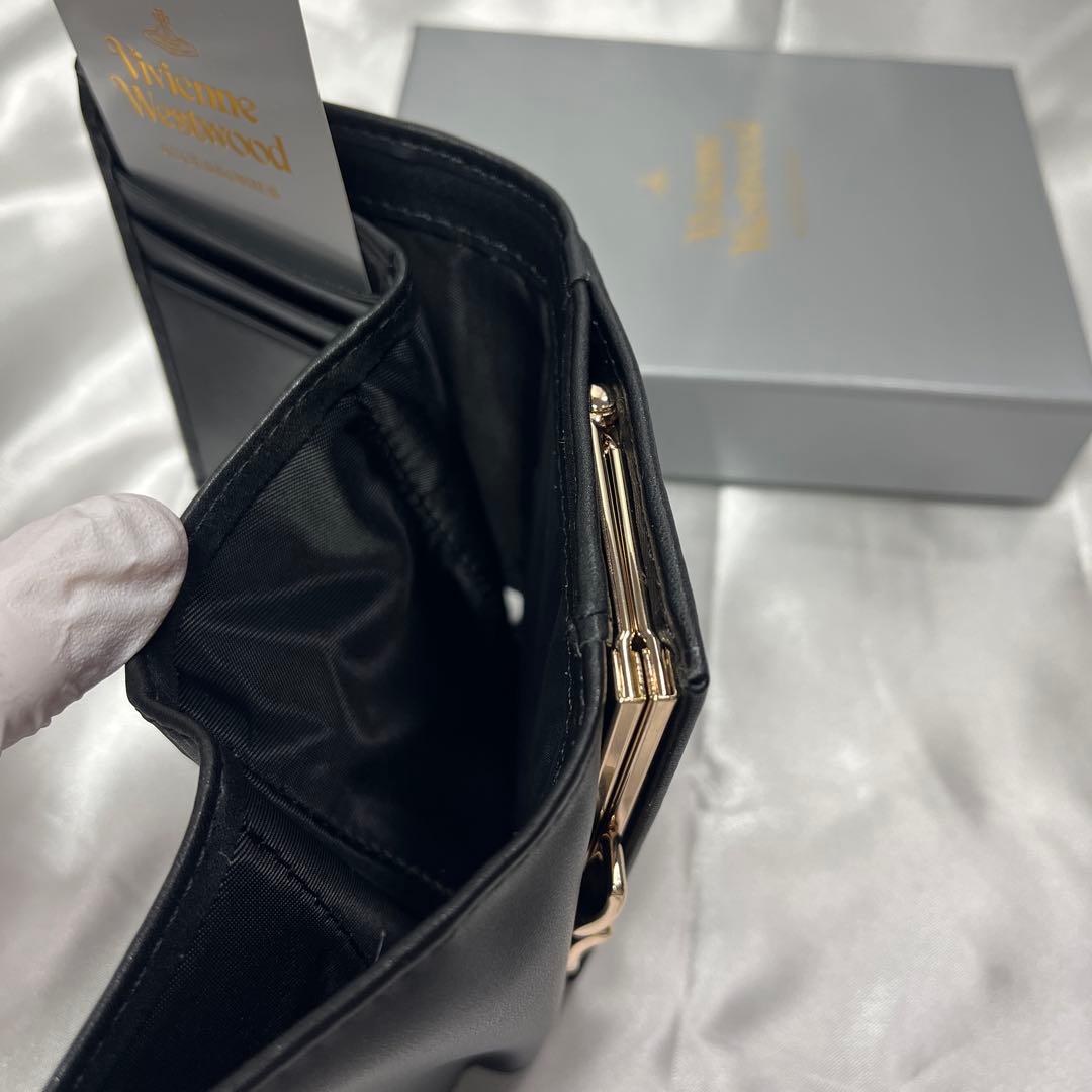 新品 Vivienne Westwood黒 ブラック 金色オーブ 三つ折り財布